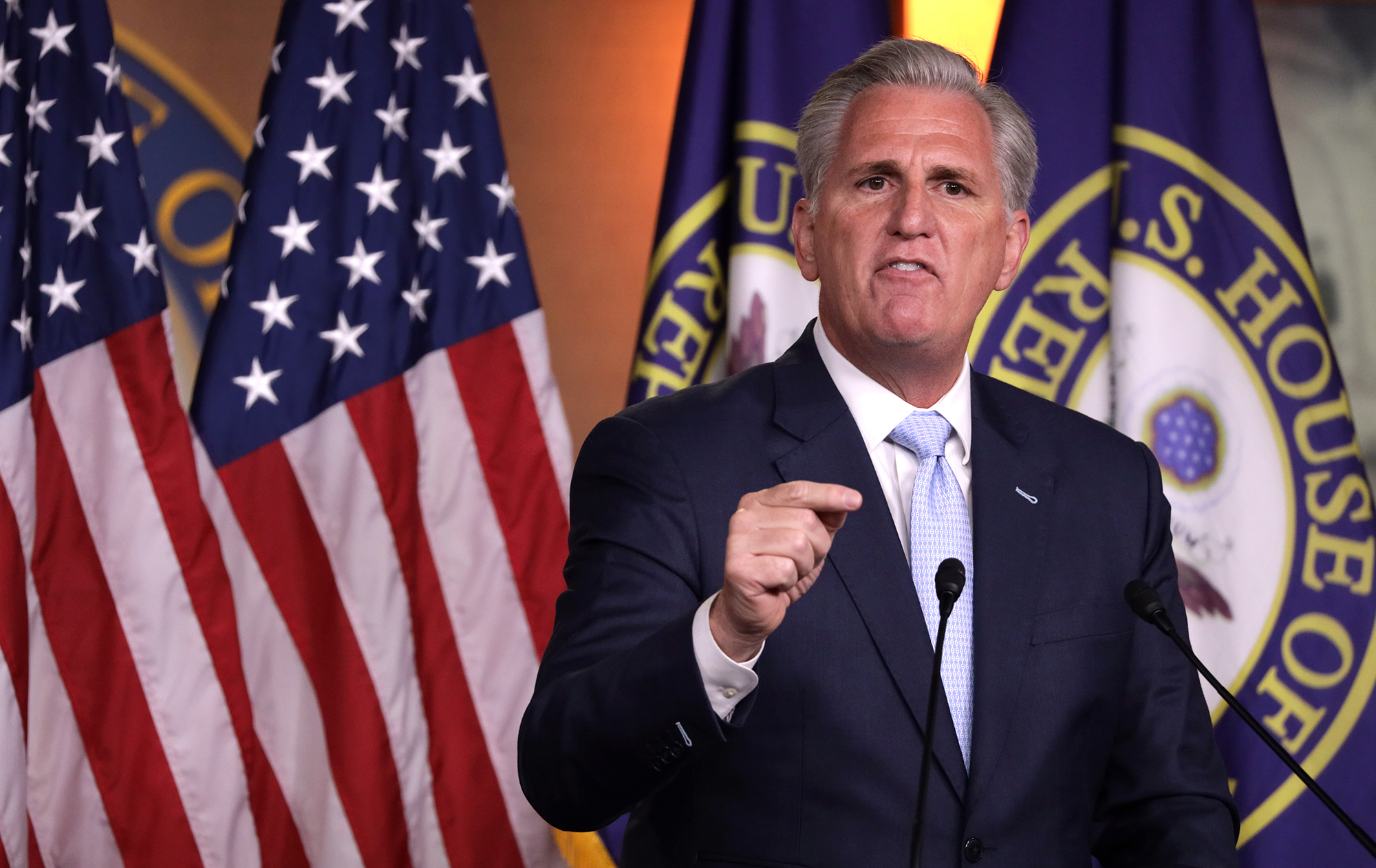 Гроші в обмін на реформи? Чому Захід ставить Україні умови і як це було до Зеленського